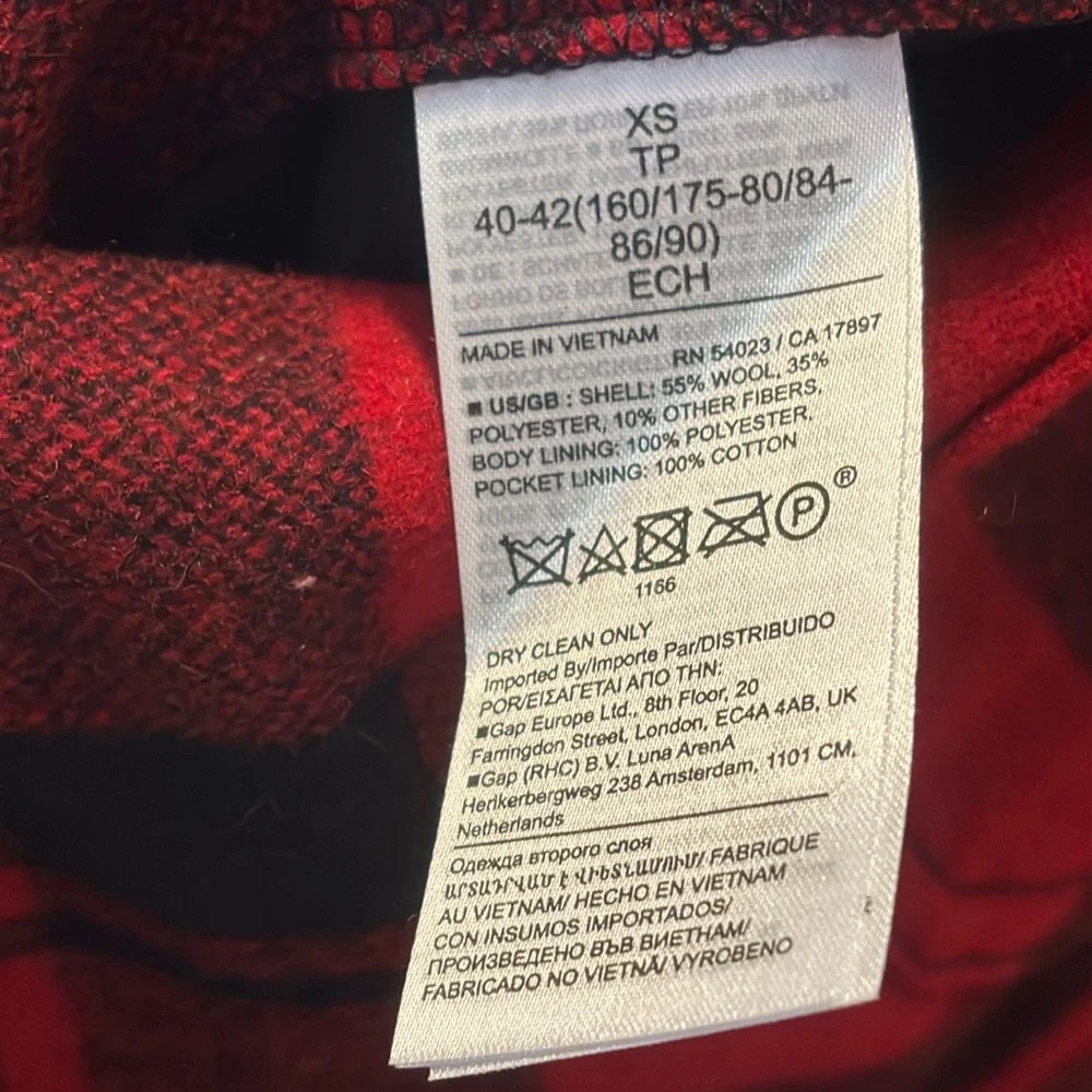 Banana Republic stylish red